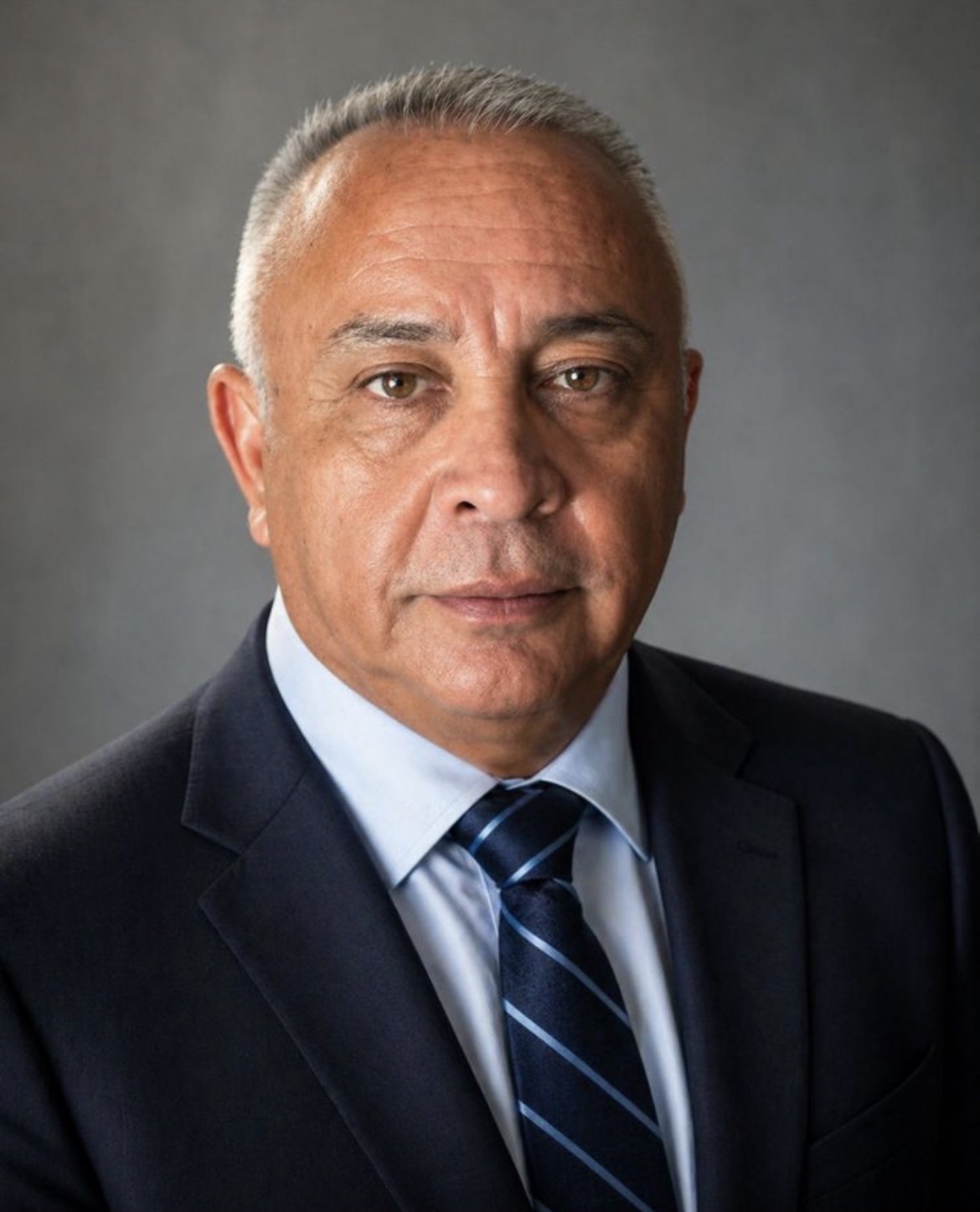 Ricardo Guzmán, abogado verificado