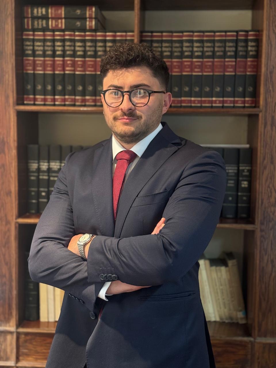 Alejandro Urrea, abogado verificado